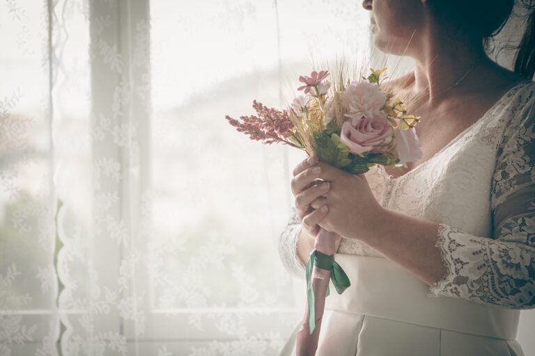 Les tendances actuelles des robes cocktail pour mariage