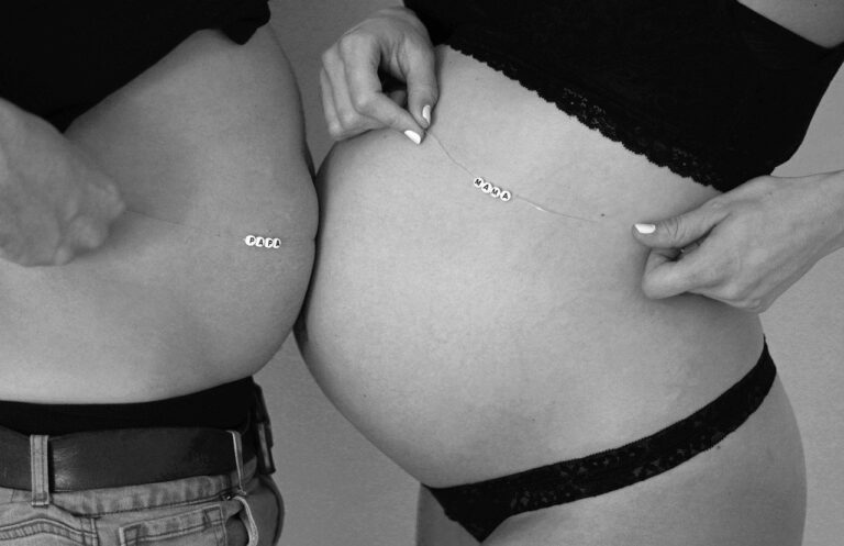 Pertes blanches durant la grossesse : que signifient-elles réellement ?